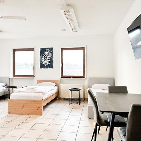 Modern Living Studios Karlsbad Buitenkant foto