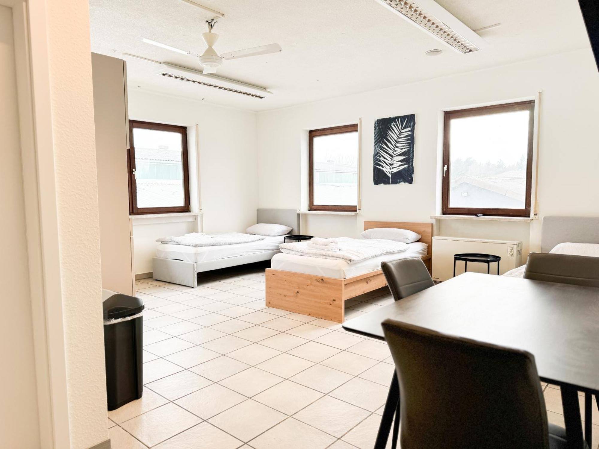 Modern Living Studios Karlsbad Buitenkant foto