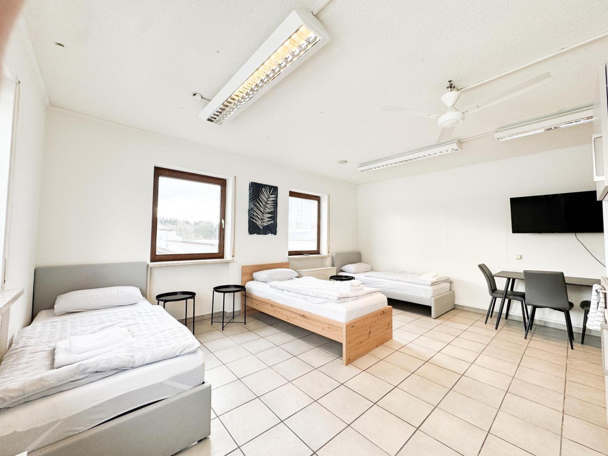 Modern Living Studios Karlsbad Buitenkant foto
