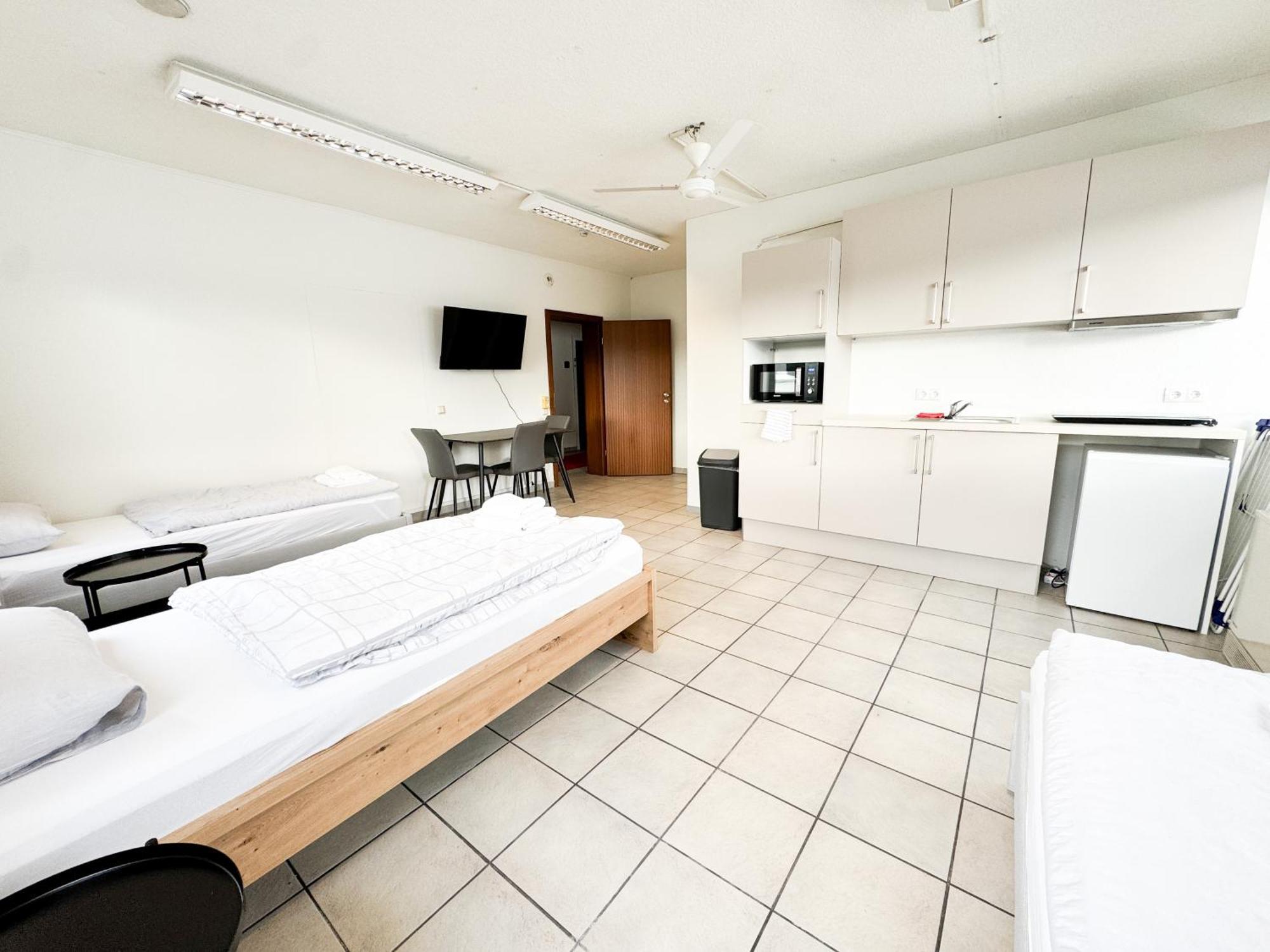 Modern Living Studios Karlsbad Buitenkant foto